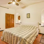 Сasa de vacaciones Awesome In With Kitchen