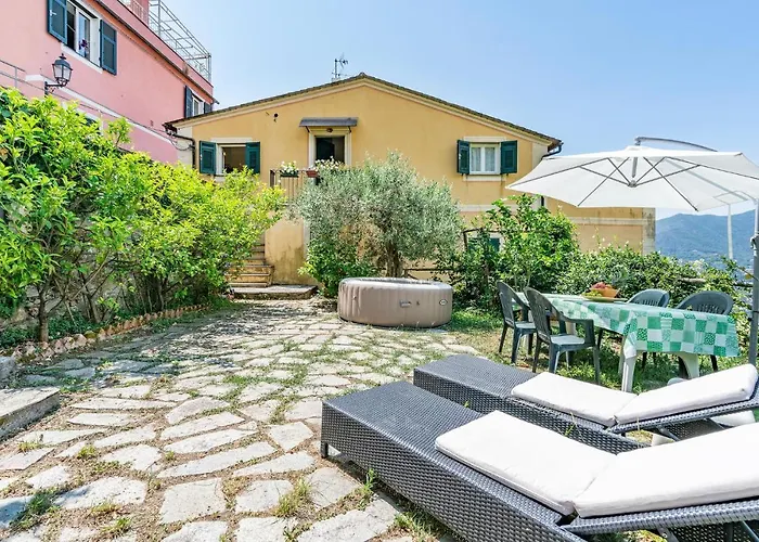 Semesterbostad Awesome In With Kitchen Moneglia